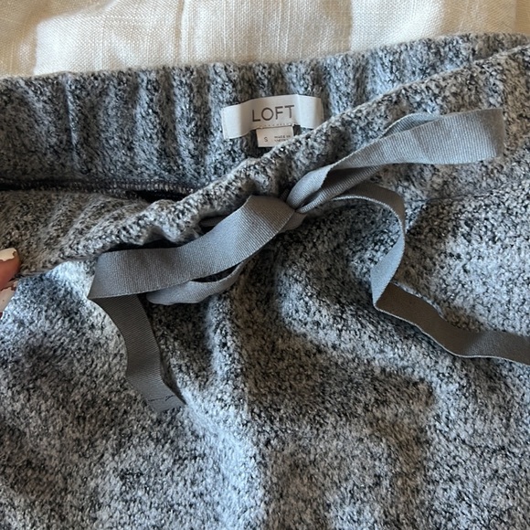 Loft Skirt! NWT - Picture 2 of 4